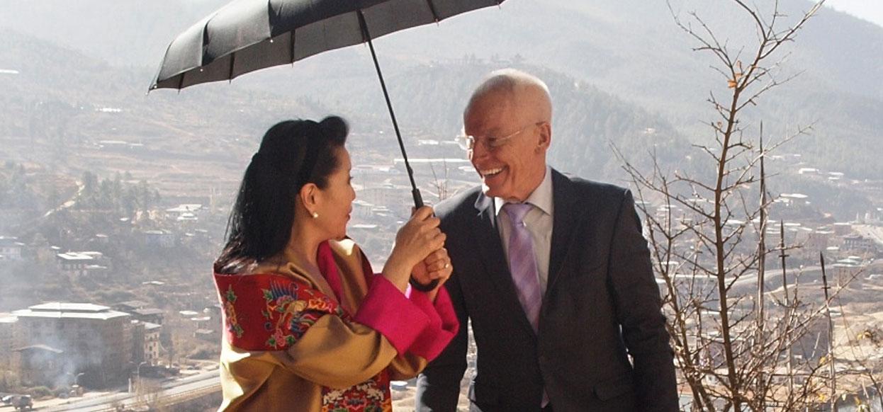 Lama Ole Nydahl mit Dorji Wangmo, Queen Mother of Bhutan